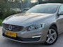 Volvo V60 2.0 D4 Kinetic AIRCO CRUISE NAVI PDC TREKHAAK