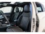Jeep Avenger Summit 54 kWh | Tot 8 Jaar Garantie | Warmtepomp | Schuif-kanteldak | Navigatie | Stoelverwarming | Elektrische Achterklep |