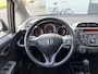 Honda Jazz 1.4-16 Trend Automaat 100 PK. Onverwoestbare auto die nog makkelijk 15 jaar meegaat !!! Alle keuringen toegestaan !! Slechts 49.000 KM !