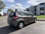 Honda Jazz 1.4-16 Trend Automaat 100 PK. Onverwoestbare auto die nog makkelijk 15 jaar meegaat !!! Alle keuringen toegestaan !! Slechts 49.000 KM !