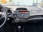 Honda Jazz 1.4-16 Trend Automaat 100 PK. Onverwoestbare auto die nog makkelijk 15 jaar meegaat !!! Alle keuringen toegestaan !! Slechts 49.000 KM !