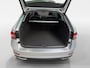 Skoda Superb Combi 1.4 TSI iV Laurin & Klement I Panoramadak I Elek. Stoelen I Massage I Canton I Stoel- en Stuurverwarming I Carplay I Camera