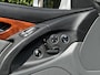 Mercedes-Benz SL 500, LUCHTVERING, LEDER, NAVIGATIE, CRUISE CONTROL, CLIMATE CONTROL, STOELVERWARMING/VERKOELING, XENON, HOUTAFWERKING, LICHTMETAAL 17"