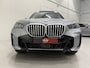 BMW X5 xDrive50e M-Sport SKYSCRAPER/PANO-SKY LOUNGE/TREKHAAK/MERINO LEER COMFORT/LUCHTVERING/H&K/20"M-SPORT/KEYLESS/CAMERA/SHADOW-LINE/NET OH BEURT GEHAD BIJ BMW DEALER/ABSOLUTE NIEUWSTAAT/BTW-AUTO