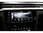 Volkswagen Arteon 2.0 TSI R-Line * Pano - Kuipstoelen - Trekhaak - 360° Cam - Harman Kardon - IQ Light - Head Up *