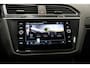 Volkswagen Tiguan 1.5 TSI R-Line * Pano - Trekhaak - Camera - Black Style - ACC - Blind Spot - 20" - IQ Light - Head Up *
