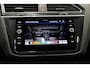 Volkswagen Tiguan 1.5 TSI R-Line * Pano - Trekhaak - Camera - Black Style - ACC - Blind Spot - 20" - IQ Light - Head Up *