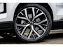 Volvo EX30 P5 Long Range Plus Black Edition Europa 69 kWh | Black Interieur | 20" | Elektrische voorstoelen | Stoel & Stuurverwarming | Harman/Kardon |