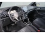 Volkswagen T-Cross 1.5 TSI R-Line 150pk - IQ LED - Keyless - Stoelverwarming - Camera - Navi - Digital Dash - Rijklaar
