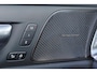 Volvo V60 T6 Recharge AWD Plus Dark - IntelliSafe Assist & Surround - 360º Camera - Harman/Kardon audio - Verwarmde voorstoelen, stuur & achterbank - Parkeersensoren voor & achter - Elektr. bedienb. voorstoelen met geheugen - Inklapbare trekhaak - 18' LMV