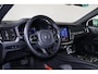 Volvo V60 T6 Recharge AWD Plus Dark - IntelliSafe Assist & Surround - 360º Camera - Harman/Kardon audio - Verwarmde voorstoelen, stuur & achterbank - Parkeersensoren voor & achter - Elektr. bedienb. voorstoelen met geheugen - Inklapbare trekhaak - 18' LMV