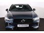 Volvo V60 T6 Recharge AWD Plus Dark - IntelliSafe Assist & Surround - 360º Camera - Harman/Kardon audio - Verwarmde voorstoelen, stuur & achterbank - Parkeersensoren voor & achter - Elektr. bedienb. voorstoelen met geheugen - Inklapbare trekhaak - 18' LMV