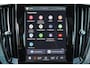 Volvo V60 T6 Recharge AWD Plus Dark - IntelliSafe Assist & Surround - 360º Camera - Harman/Kardon audio - Verwarmde voorstoelen, stuur & achterbank - Parkeersensoren voor & achter - Elektr. bedienb. voorstoelen met geheugen - Inklapbare trekhaak - 18' LMV