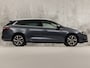 Renault Megane Estate 1.2 TCe Bose Sport (APPLE CARPLAY, NAVIGATIE, LEDER, CAMERA, GETINT GLAS, SPORTSTOELEN, PARKEERSENSOREN, CRUISE, NIEUWSTAAT)
