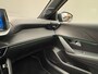 Peugeot 208 1.2 PureTech GT Pack Panoramadak | Automaat | Camera | 17 LMV | Clima | Leder/Alcantara | 3D Dashboard | Carplay | Bluetooth | LED  | Achteruitrijcamera | Apple Carplay/Android Auto|telefoonintegratie premium | Elektrische ramen achter