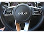 Kia Ceed Sw 1.0 T-GDi *DynamicPlusLine* | Carplay | Stoel & Stuurverwarming | Camera | PDC | Navigatie | Cruise & Climate Control | Privacy |