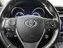 Toyota Auris Touring Sports 1.8 Hybrid Dynamic Ultimate | Stoelverwarming | Buitenspiegels Elektrisch Verstel/inklapbaar | Cruise Control | Climate Control | Achteruitrijcamera | Parkeersensoren voor+achter | 17" Velgen |