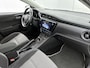 Toyota Auris Touring Sports 1.8 Hybrid Dynamic Ultimate | Stoelverwarming | Buitenspiegels Elektrisch Verstel/inklapbaar | Cruise Control | Climate Control | Achteruitrijcamera | Parkeersensoren voor+achter | 17" Velgen |