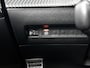 Peugeot 2008 SUV Allure Pack 130pk | Navigatie via Apple Carplay / Android Auto | Achteruitrijcamera | 3D Cockpit | Climate Control | Cruise Control | Led koplampen | Parkeersensoren | Keyless start | Bluetooth | DAB+ radio | Donker getint glas | 17" lichtmetalen velgen |