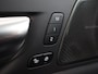 Volvo XC60 2.0 T6 Plug-in hybrid AWD Plus Dark | SOH 98% | 360 Camera | Trekhaak | Harman/Kardon Audio | Ele. verstelbare stoelen + geheugen | Panoramadak | Stuur/Stoelverwarming | Ele.kofferdeksel |