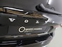 Volvo XC60 2.0 T6 Plug-in hybrid AWD Plus Dark | SOH 98% | 360 Camera | Trekhaak | Harman/Kardon Audio | Ele. verstelbare stoelen + geheugen | Panoramadak | Stuur/Stoelverwarming | Ele.kofferdeksel |