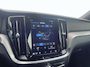 Volvo V60 2.0 T6 Plug-in hybrid AWD Plus Dark l Verwarmbare Voorruit l Trekhaak l 360 camera l