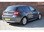 BMW 1-Serie 116i High Executive '05 Motor loopt rauw