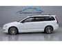 Volvo V70 2.0 T4 Inscr. Ed. | Pano | Trekhaak | Cruise | Navi |