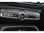 Volvo EX40 Single Motor Extended Range Ultra Black Ed. 82 kWh | Apple Carplay/Android Auto | Electronic climate control | Panoramadak | 20" lichtmetalen velgen | Voorstoelen verwarmd | Warmtepomp |