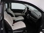 Fiat 500 3+1 La Prima 42 kWh | Panoramisch dak | 94% accu score | Stoelverwarming | Lane assist |