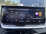 Peugeot 2008 Allure 1.2 Hybrid 145 e-DSC6 | Apple Carplay/Android Auto | Draadloze Telefoonoplader | Dodehoek Detectie | Adaptief Cruise Control | Lichtmetalen Velgen 17 Inch