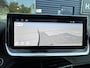 Peugeot 2008 Allure 1.2 Hybrid 145 e-DSC6 | Apple Carplay/Android Auto | Draadloze Telefoonoplader | Dodehoek Detectie | Adaptief Cruise Control | Lichtmetalen Velgen 17 Inch