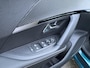 Peugeot 2008 Allure 1.2 Hybrid 145 e-DSC6 | Apple Carplay/Android Auto | Draadloze Telefoonoplader | Dodehoek Detectie | Adaptief Cruise Control | Lichtmetalen Velgen 17 Inch
