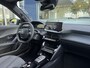 Peugeot 2008 Allure 1.2 Hybrid 145 e-DSC6 | Apple Carplay/Android Auto | Draadloze Telefoonoplader | Dodehoek Detectie | Adaptief Cruise Control | Lichtmetalen Velgen 17 Inch