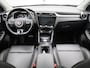 MG MG ZS EV Luxury 45 kWh | Automaat | Panoramadak | Leder | Navigatie | Airco | Achteruitrijcamera | Apple Carplay / Android Auto | Stoelverwarming | Lichtmetalen Velgen | Trekhaak