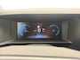 Peugeot e-Expert EV L3 75kWh 136pk STX SPORT | Lederen bekleding STX | STX Pakket | Dakspoiler | Sideskirts | 18 inch zwarte velgen | City NAVI Pakket | Comfort Pakket | Exterieur Pakket | Full ECO LED verlichting | Winter Pakket | Dubbele schuifdeur | Houten afwerking laadruimte | Scheidingswand comfort met raam | Reservewiel