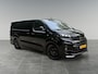 Peugeot e-Expert EV L3 75kWh 136pk STX SPORT | Lederen bekleding STX | STX Pakket | Dakspoiler | Sideskirts | 18 inch zwarte velgen | City NAVI Pakket | Comfort Pakket | Exterieur Pakket | Full ECO LED verlichting | Winter Pakket | Dubbele schuifdeur | Houten afwerking laadruimte | Scheidingswand comfort met raam | Reservewiel