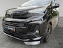 Peugeot e-Expert EV L3 75kWh 136pk STX SPORT | Lederen bekleding STX | STX Pakket | Dakspoiler | Sideskirts | 18 inch zwarte velgen | City NAVI Pakket | Comfort Pakket | Exterieur Pakket | Full ECO LED verlichting | Winter Pakket | Dubbele schuifdeur | Houten afwerking laadruimte | Scheidingswand comfort met raam | Reservewiel