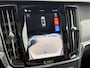 Volvo V90 Cross Country B5 AWD Automaat Plus | Panoramadak | Harman Kardon audio | Semi elektrisch wegklapbare trekhaak | 20" Lichtmetalen velgen | Standkachel met timer | Verwamrde voorstoelen, achterbank & stuurwiel | Adaptieve Cruise Control | Getint glas achter