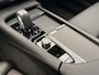 Volvo V90 Cross Country B5 AWD Automaat Plus | Panoramadak | Harman Kardon audio | Semi elektrisch wegklapbare trekhaak | 20" Lichtmetalen velgen | Standkachel met timer | Verwamrde voorstoelen, achterbank & stuurwiel | Adaptieve Cruise Control | Getint glas achter