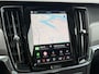Volvo V90 Cross Country B5 AWD Automaat Plus | Panoramadak | Harman Kardon audio | Semi elektrisch wegklapbare trekhaak | 20" Lichtmetalen velgen | Standkachel met timer | Verwamrde voorstoelen, achterbank & stuurwiel | Adaptieve Cruise Control | Getint glas achter