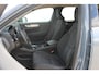 Volvo XC40 T4 211PK Automaat Plug-in hybrid Plus Bright Harman Kardon Audio / DAB+ / Apple Carplay / |Elektrisch bedienbare voorstoelen met geheugen op bestuurdersstoel / 18" lichtmetalen velgen