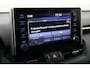 Toyota RAV4 2.5 Hybrid 2WD Bi-Tone | Navigatie | Leder | Apple Carplay / Android Auto | Stoelverwarming | Keyless | Adaptive Cruise | Clima | Parkeersensoren voor/achter | Camera | 18 inch
