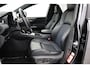 Toyota RAV4 2.5 Hybrid 2WD Bi-Tone | Navigatie | Leder | Apple Carplay / Android Auto | Stoelverwarming | Keyless | Adaptive Cruise | Clima | Parkeersensoren voor/achter | Camera | 18 inch