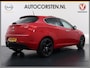 Alfa Romeo Giulietta 1.4T 170PK Automaat Panoramadak Stoelverwarming Trekhaak Ecc Cruise Control Bluetooth Business Executive Sport Pdc Lmv Isofix DAB+ Regen-Lichtsensor