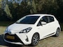 Toyota Yaris 1.5 Hybrid Active 1e eigenaar dealer onderhouden achteruit camera navigatie cruis control stoelverwarming airco