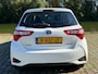Toyota Yaris 1.5 Hybrid Active 1e eigenaar dealer onderhouden achteruit camera navigatie cruis control stoelverwarming airco