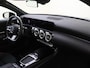 Mercedes-Benz A-klasse 180 AMG Line / Panoramadak/ Sfeerverlichting/ Keyless