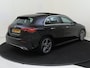 Mercedes-Benz A-klasse 180 AMG Line / Panoramadak/ Sfeerverlichting/ Keyless