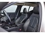 Volvo XC40 1.5 T4 Plug-in hybrid Ultimate Bright Panoramadak, Stoel/stuurverwarming, Leder, Memory, H&K, Adaptive cruise, Trekhaak